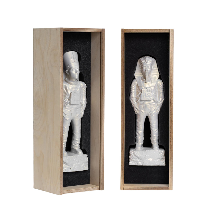 XL Ancient Astronaut Nefertiti (Pearl White)